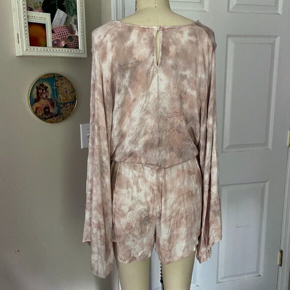 YOUNG FABULOUS & BROKE Tie Dye Tropical V-neck Shorts L/Slv ROMPER *X-SMALL* - Picture 4 of 6